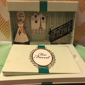 Too Faced La Petite Mansion